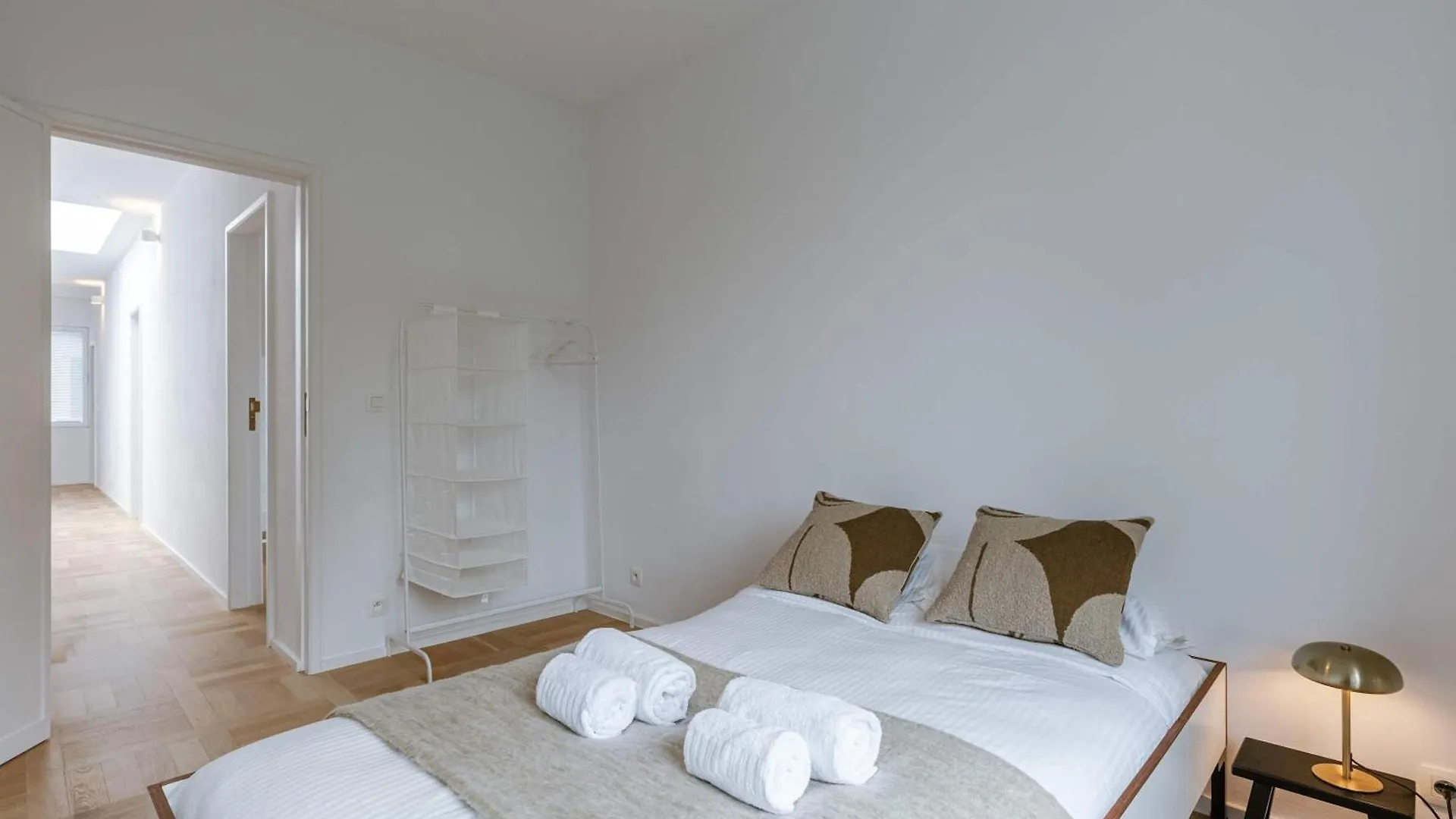Huswell - Beautiful, Bright And Spacious Home In Antwerpen Semesterbostad